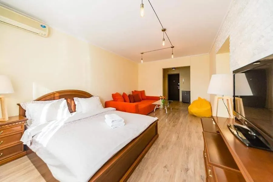 1 Room 65M2 Center Of Obolon Near River Side. Kyiv