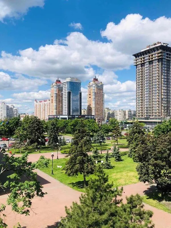 1 Room 65M2 Center Of Obolon Near River Side. Kyiv Apartment
